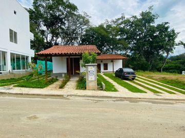 Casa campestre en Venta. Nautica Resort. Sopetrán Antioquia
