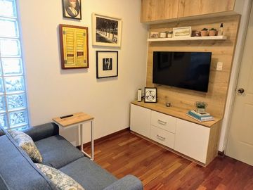 VENDO, Lindo Dpto. iluminado, c/vista a la calle. Sta. Carmen 290, Miraflores (3 dorm)