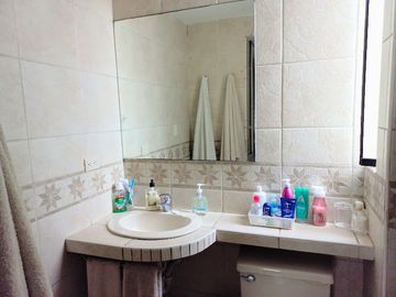 VENDO, Lindo Dpto. iluminado, c/vista a la calle. Sta. Carmen 290, Miraflores (3 dorm)