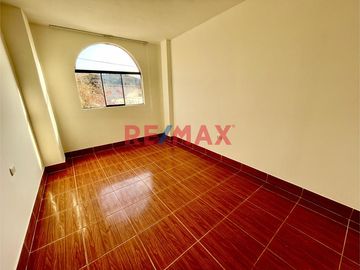 Linda Casa 3 Pisos Frente A Parque(M. VIZCONDE)