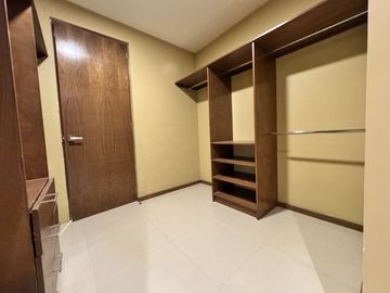 Casa en Venta en Villa Magna con 4 recamaras y Roof garden amplio.