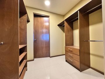 Casa en Venta en Villa Magna con 4 recamaras y Roof garden amplio.