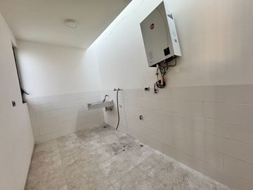 Casa en Venta en Villa Magna con 4 recamaras y Roof garden amplio.