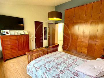 EXCLUSIVA RESIDENCIA EN CLUB DE GOLF CHILUCA | SEGURIDAD, ESTILO Y JARDÍN DE ENSUEÑO