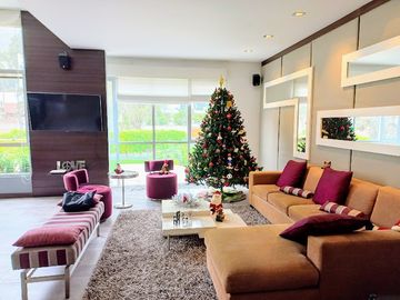 VENDO, Preciosa Casa Remodelada 600mts 4hab. Calle Amadeus Mozart, Alamos de Monterrico – Surco