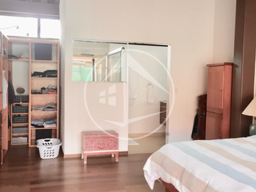 CASA EN VENTA EN CHILUCA CON JARDÍN, LOFT Y DISEÑO MINIMALISTA