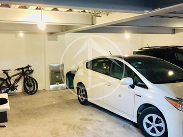 CASA EN VENTA EN CHILUCA CON JARDÍN, LOFT Y DISEÑO MINIMALISTA