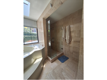 VENDO  CASA EN SANTA RITA ESPECTACULAR ALG