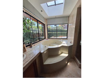 VENDO  CASA EN SANTA RITA ESPECTACULAR ALG