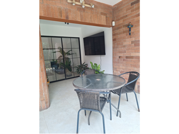 VENDO  CASA EN SANTA RITA ESPECTACULAR ALG