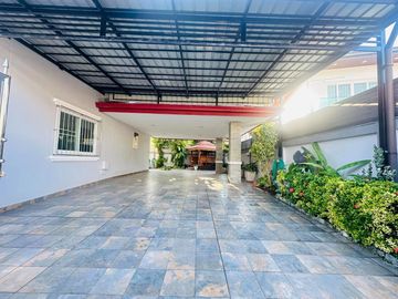 For sale, pool villa near Mab Prachan Reservoir, near an international school, special price Mab Prachan, Pattaya City