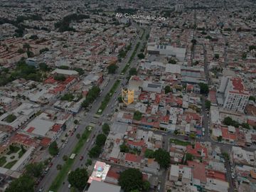 propiedad en venta sobre importante avenida y en esquina.