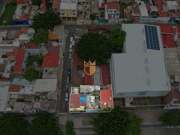 propiedad en venta sobre importante avenida y en esquina.