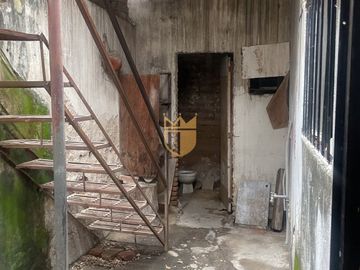 propiedad en venta sobre importante avenida y en esquina.