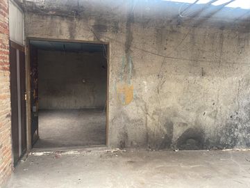 propiedad en venta sobre importante avenida y en esquina.