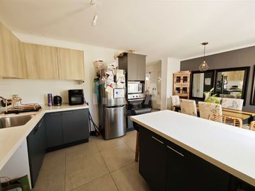 CASA 3 HABITACIONES, 3 BAÑOS EN CONDOMINIO CERRADO