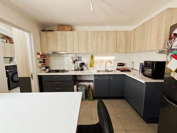 CASA 3 HABITACIONES, 3 BAÑOS EN CONDOMINIO CERRADO