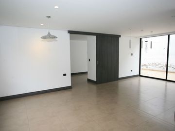 Oportunidad por Viaje! Hermosa Casa de Venta en Tumbaco