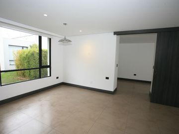Oportunidad por Viaje! Hermosa Casa de Venta en Tumbaco