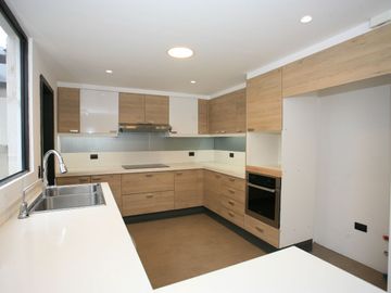 Oportunidad por Viaje! Hermosa Casa de Venta en Tumbaco