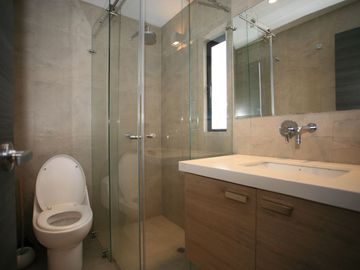 Oportunidad por Viaje! Hermosa Casa de Venta en Tumbaco