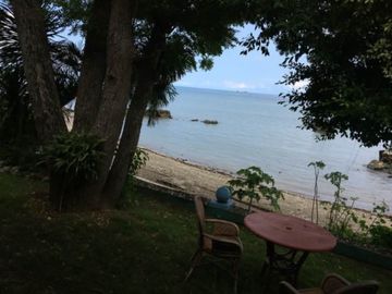 Beachfront Resort for Sale in Catmon, Cebu, Philippines – A Prime Investment Opportunity