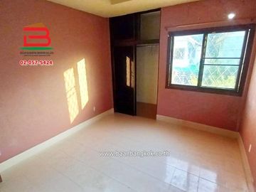 บ้านเดี่ยว บ้านเอื้ออาทรรังสิต คลอง5/3 เนื้อที่ 21 ตรว. ถนนกาญจนาภิเษก ต.คลองห้า อ.คลองหลวง จ.ปทุมธานี