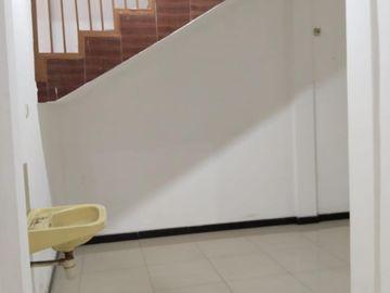 Rumah dijual Japos Raya Jurang Mangu Pondok Aren Ciledug bisa untuk usaha