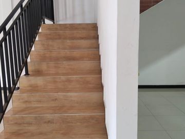Rumah dijual Japos Raya Jurang Mangu Pondok Aren Ciledug bisa untuk usaha