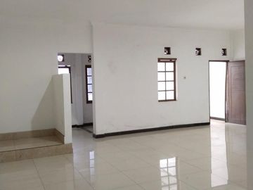 Rumah dijual Japos Raya Jurang Mangu Pondok Aren Ciledug bisa untuk usaha