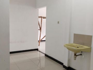 Rumah dijual Japos Raya Jurang Mangu Pondok Aren Ciledug bisa untuk usaha
