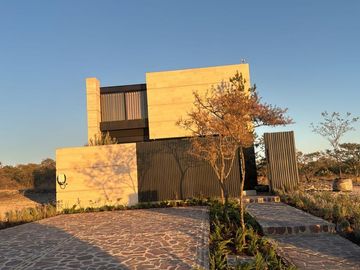 VENDO CASA NUEVA EN LA CAMPIÑA FRANCESA DE LEON GTO, PRECIO DE PREVENTA