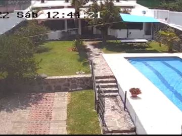 OPORTUNIDAD vendo casa sola en Priv. 3 Rec  gran alberca bw independiente