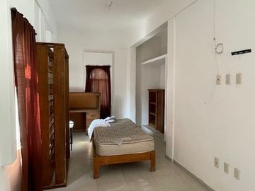 OPORTUNIDAD vendo casa sola en Priv. 3 Rec  gran alberca bw independiente