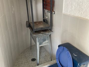OPORTUNIDAD vendo casa sola en Priv. 3 Rec  gran alberca bw independiente