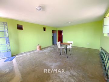 Se Vende Casa De 3 Pisos En San Juan De Miraflores