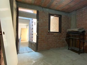 Se Vende Casa De 3 Pisos En San Juan De Miraflores