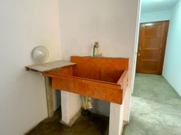Se Vende Casa De 3 Pisos En San Juan De Miraflores
