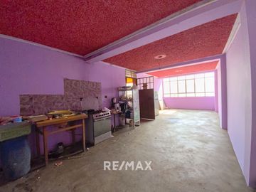 Se Vende Casa Comercial En Av. Miguel Iglesias - 170M2