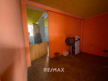 Se Vende Casa Comercial En Av. Miguel Iglesias - 170M2