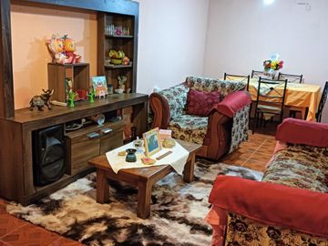 CASA EN COMUNA DE RENCA PASAJE CLIO A PASOS DE AUTOPISTA Y CUADRAS NUEVA LINEA 7 METRO