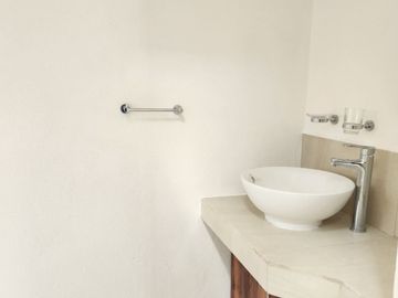 SE VENDE CASA EQUIPADA EN HIDALGO