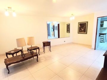 VENDO, Lindo Dpto. de 136 m2, 3 dorm., Primer Piso en Calle Don Diego de Día 471, Surco.