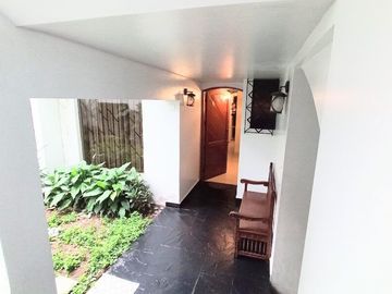 VENDO, Lindo Dpto. de 136 m2, 3 dorm., Primer Piso en Calle Don Diego de Día 471, Surco.