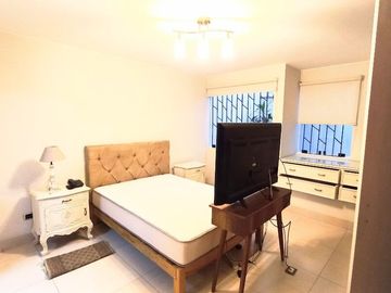 VENDO, Lindo Dpto. de 136 m2, 3 dorm., Primer Piso en Calle Don Diego de Día 471, Surco.