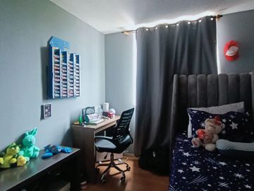 HERMOSO DEPARTAMENTO CON ESTACIONAMIENTO EN CONDOMINIO LA FUENTE, QUILICURA.