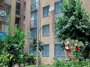 HERMOSO DEPARTAMENTO CON ESTACIONAMIENTO EN CONDOMINIO LA FUENTE, QUILICURA.