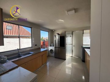 Amplia Casa Con Gran Terreno En Alto El Manzano Til Til
