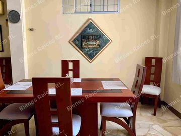 CASA EN VENTA CIUDADELA VERNAZA NORTE, SECTOR MALL DEL SOL, NORTE DE GUAYAQUIL