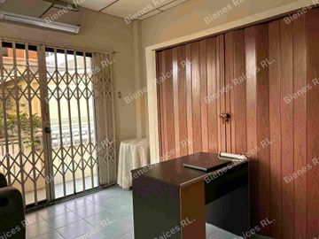 CASA EN VENTA CIUDADELA VERNAZA NORTE, SECTOR MALL DEL SOL, NORTE DE GUAYAQUIL